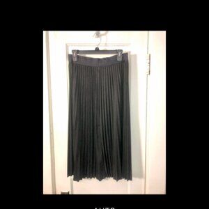 DKNY Pleated Skirt size M Black